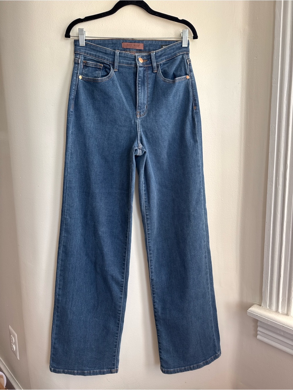 Judy Blue Classic Wide-Leg Jeans in Medium Blue Wash